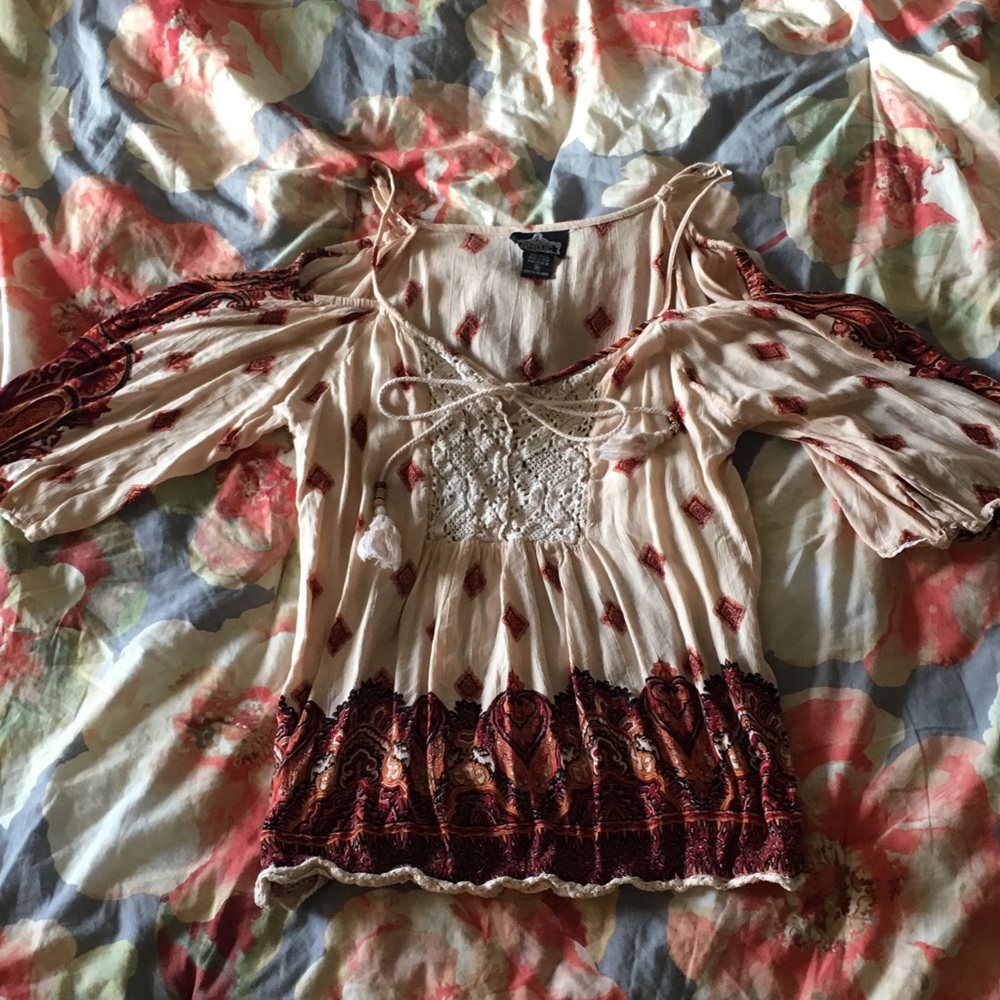 Lace trimmed open shoulders blouse